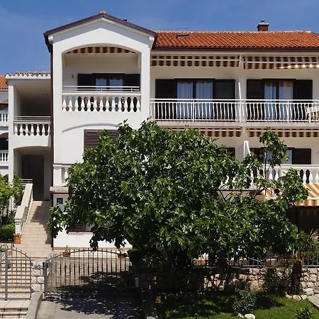 Lina Apartmán *